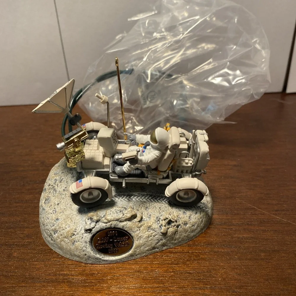 VTG Hallmark Keepsake Lunar Rover Vehicle Journey Into Space 1999 Ornament Magic